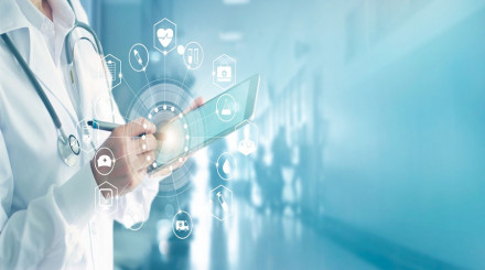 Healthcare CRM Market